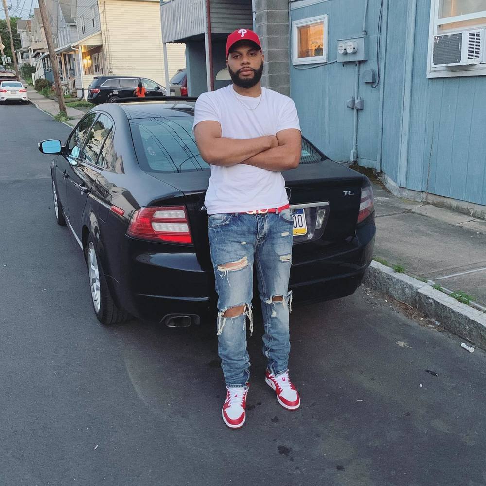 Meet your Posher, Yorlin